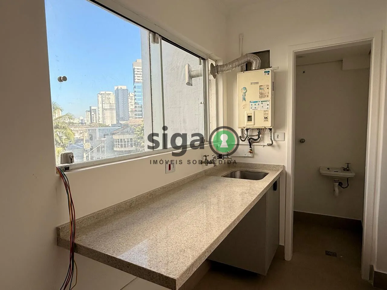 Imagem Apartamento Reformado com 3 Dormitórios e Suíte na Vila Olímpia.