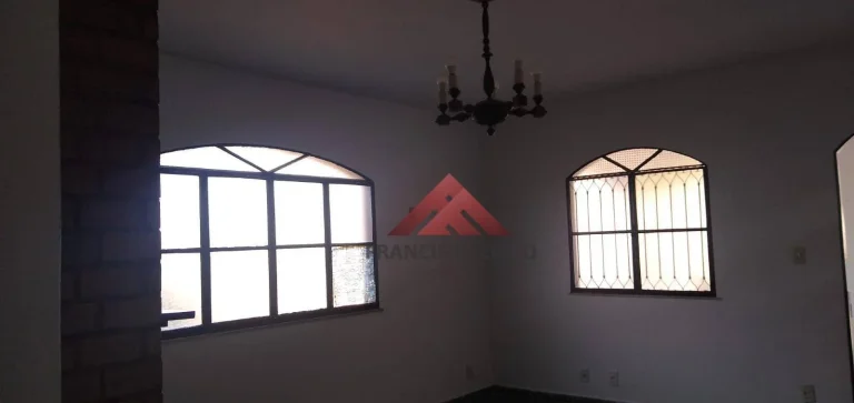Imagem Casa com 3 dormitórios à venda, 241 m² por R$ 350.000,00 - Santa Isabel - São Gonçalo/RJ