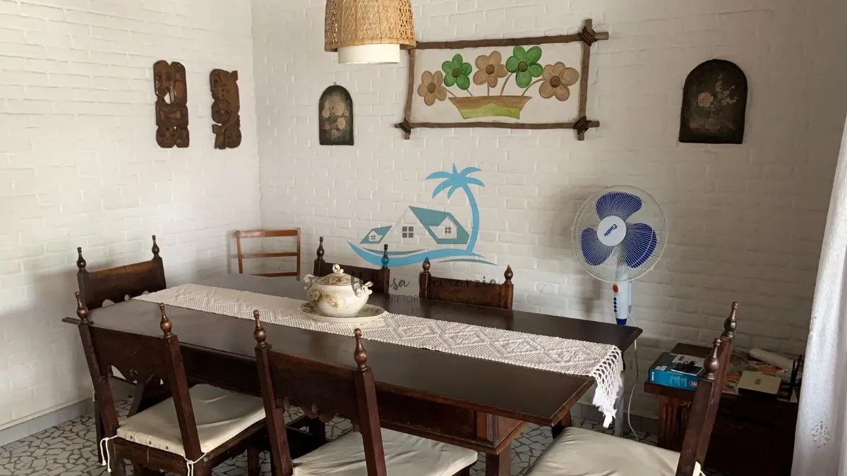 Imagem Excelente casa térrea com 5 dormitórios a venda à 200 metros da orla do Itaguá em Ubatuba.