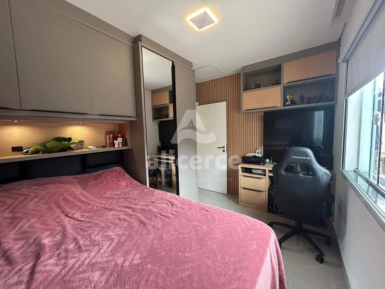 Imagem Casa à venda com 2 quartos , 87m² em Forquilhas São José