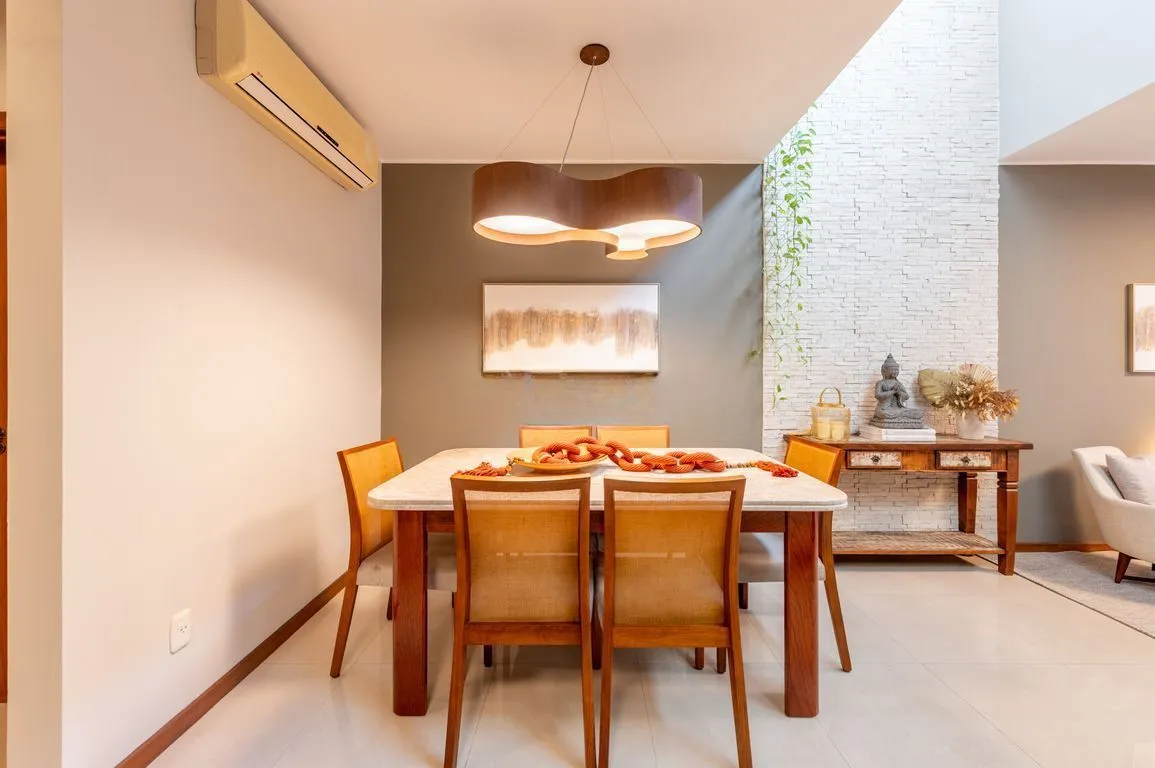 Imagem Apartamento de 4 dormitorios á Venda no Passo da Areia - Porto Alegre