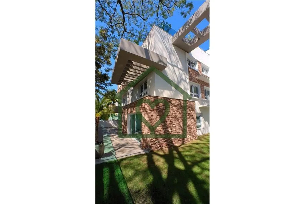 São 48 unidades divididas em 5 tipologias Apartamentos, apartamentos com sacada, cobertura horizont...