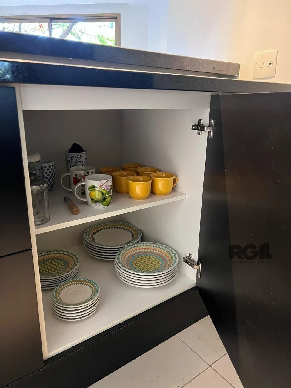 Imagem Excelente apartamento inteiramente decorado e mobiliado, com ótimo acabamento em localização privilegiada.