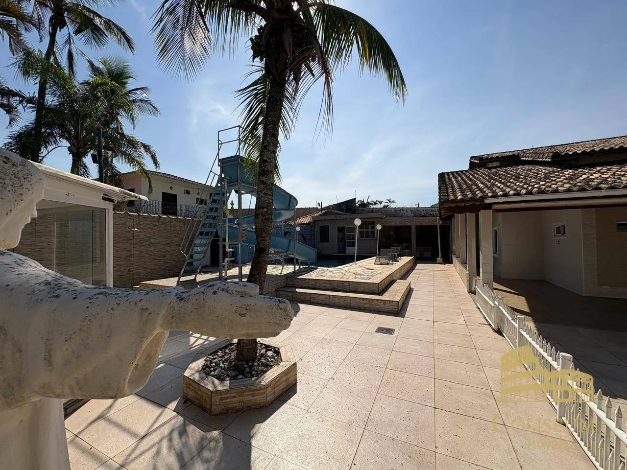 Imagem Casa com 3 Suítes e Piscina no Flórida