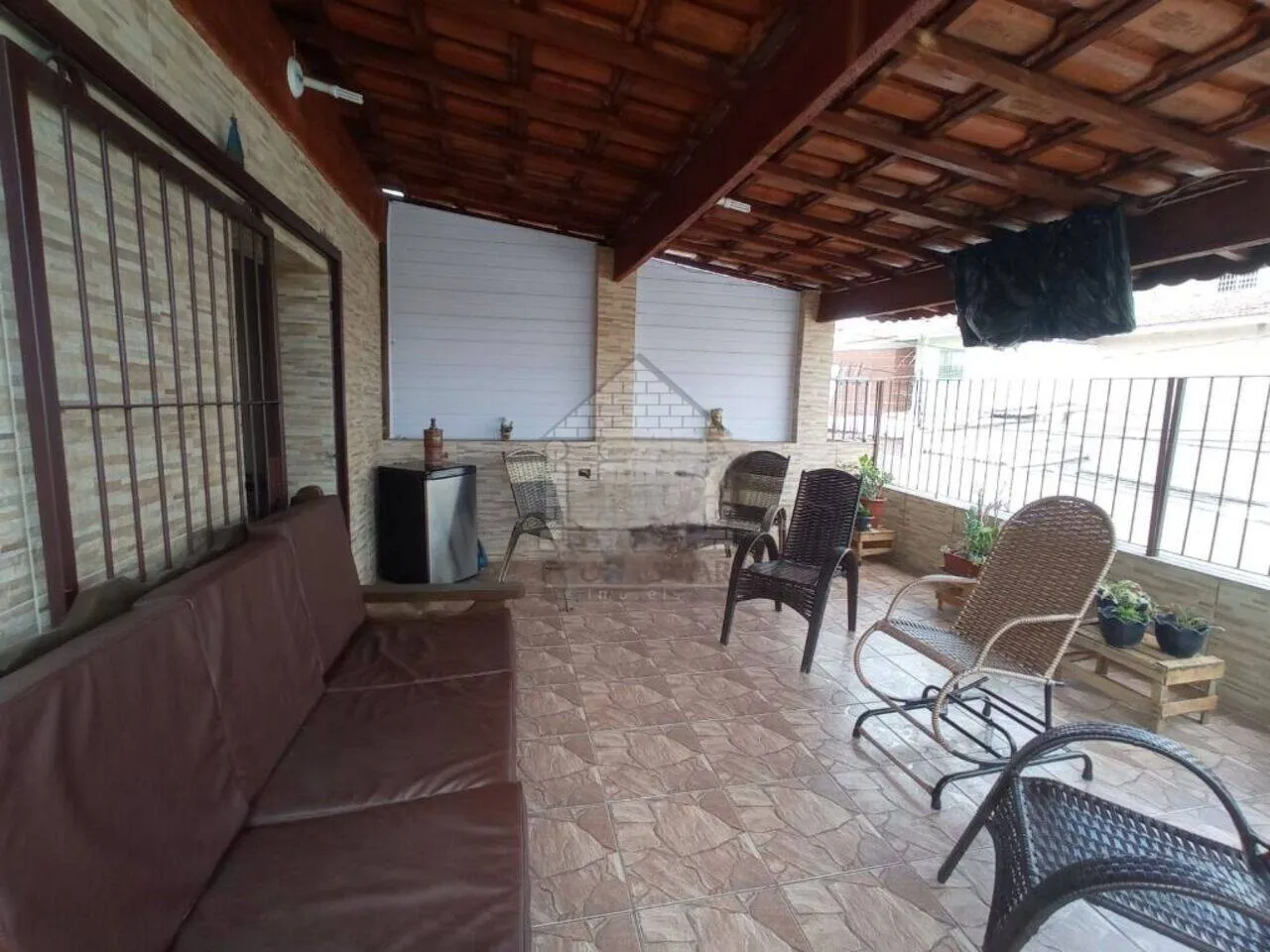 Imagem VENDO SOBRADO DE 03 DORMITÓRIOS NO BAIRRO RESIDENCIAL INGAÍ!