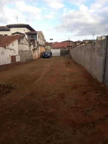 Imagem Terreno à venda 300M², Vila Jaboticabeira, Taubaté - SP