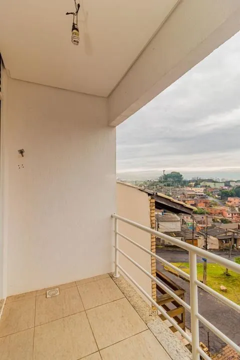 Imagem Casa com 3 dormitórios, suíte, lavabo e amplo pátio.