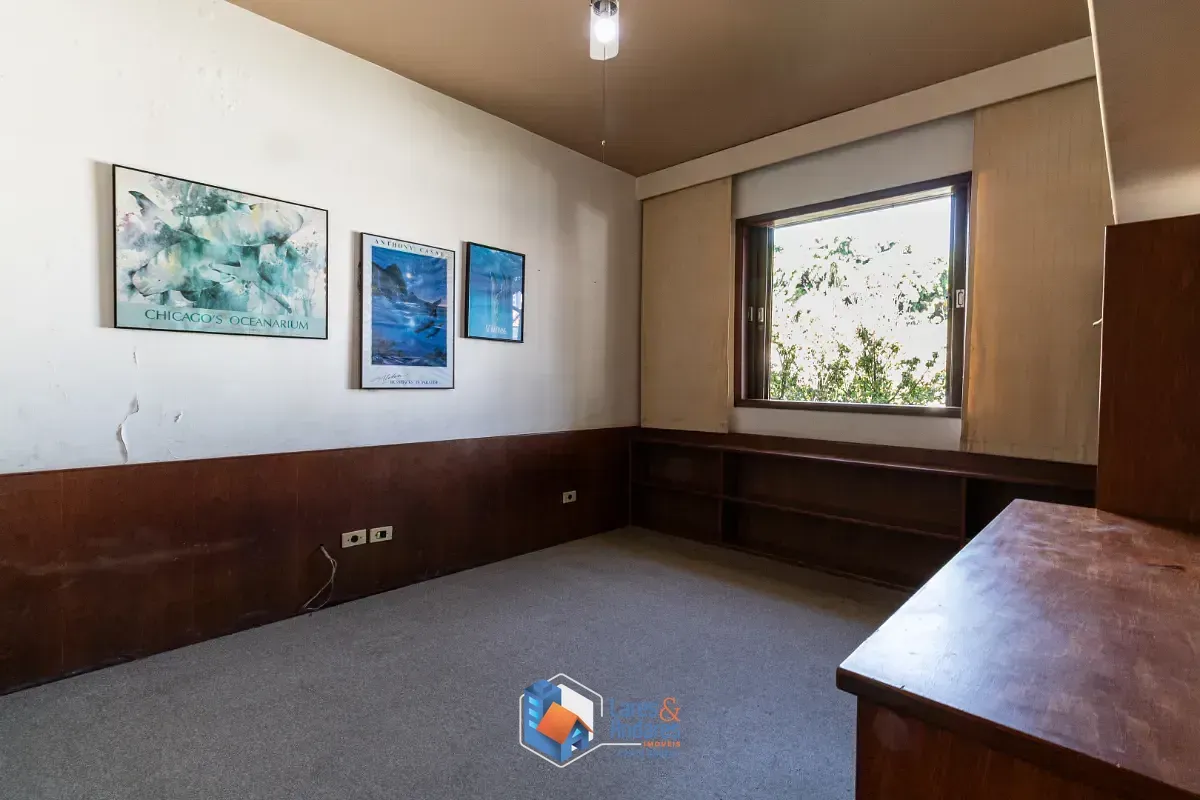 Imagem Sobrado para venda em Moema com 5 quartos, sendo 1 suíte, 209m²