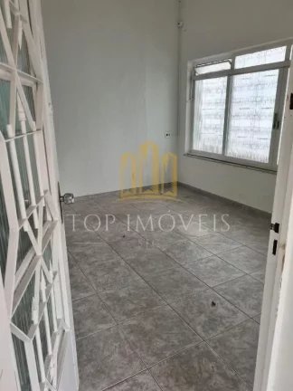Imagem Espaçosa casa quatro dormitórios no centro Oportunidade!