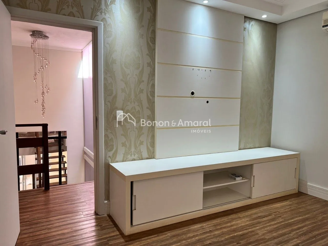 Imagem Casa de condomínio com 4 Quartos e 5 banheiros à Venda, 397m² por R$ 1.865.000