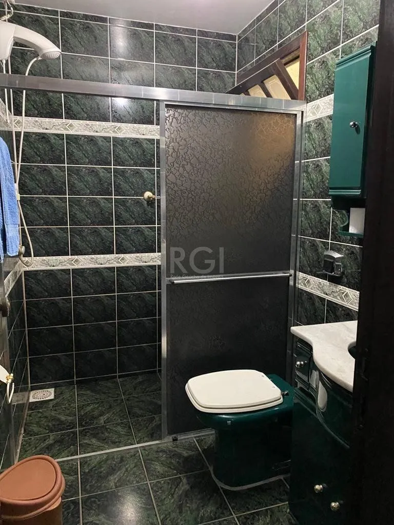 Imagem Casa para Venda - 330m², 6 dormitórios, 3 vagas - Cavalhada