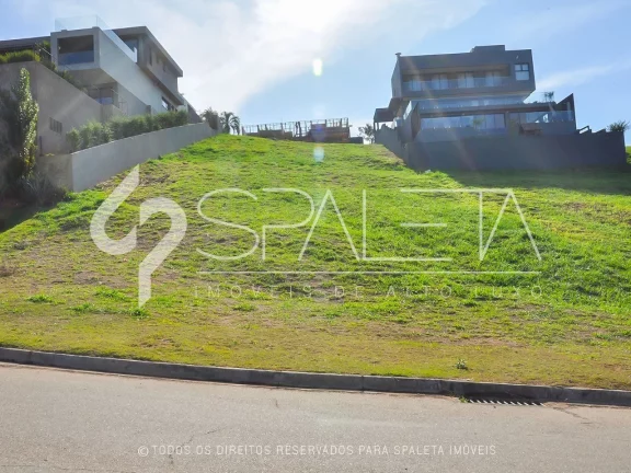 Imagem Terreno à venda na Fazenda Serrazul II, um residencial alto padrão com infraestrutura completa