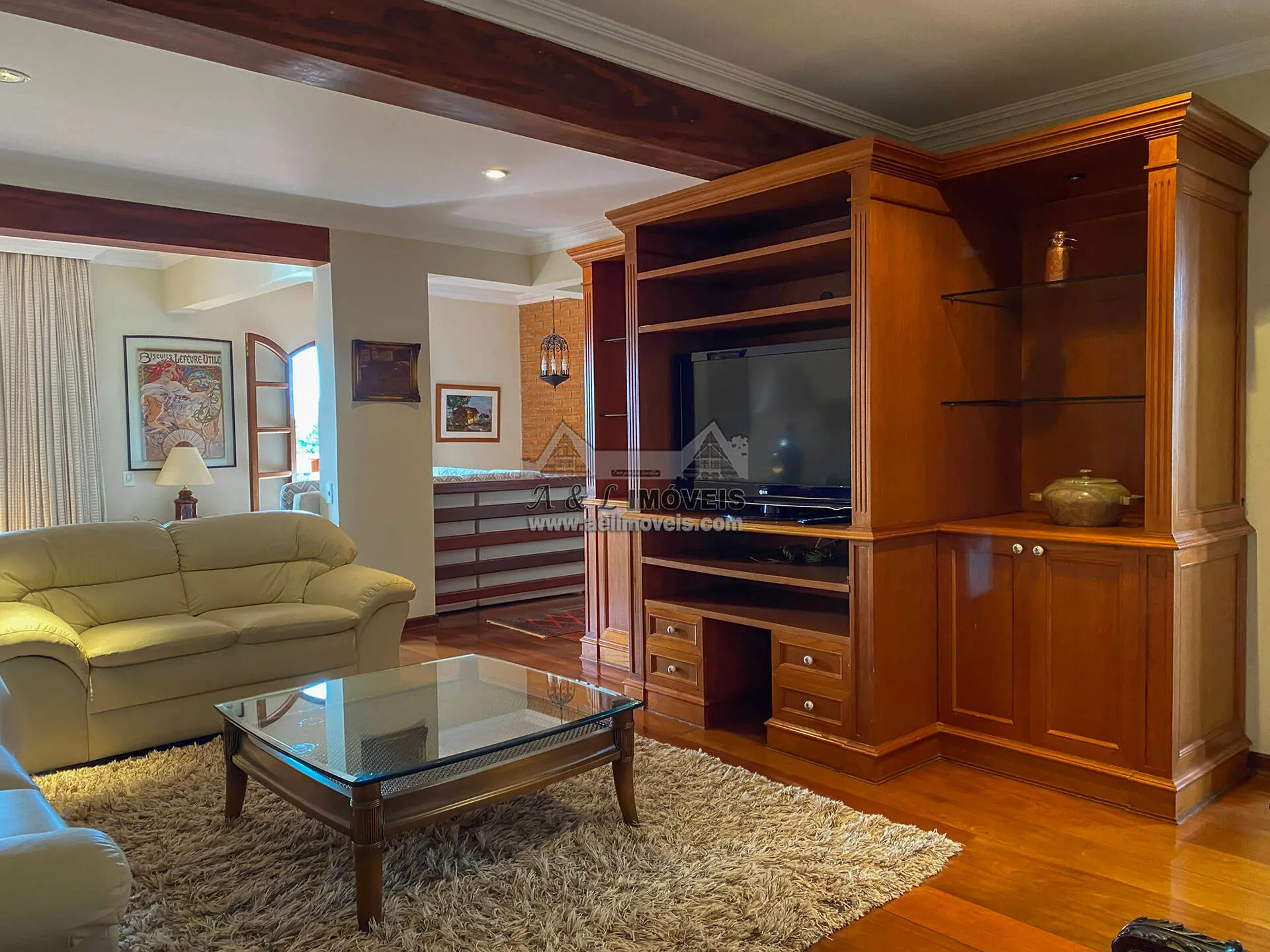 Imagem Apartamento à venda em Campos do Jordão - Duplex com 04 Suítes