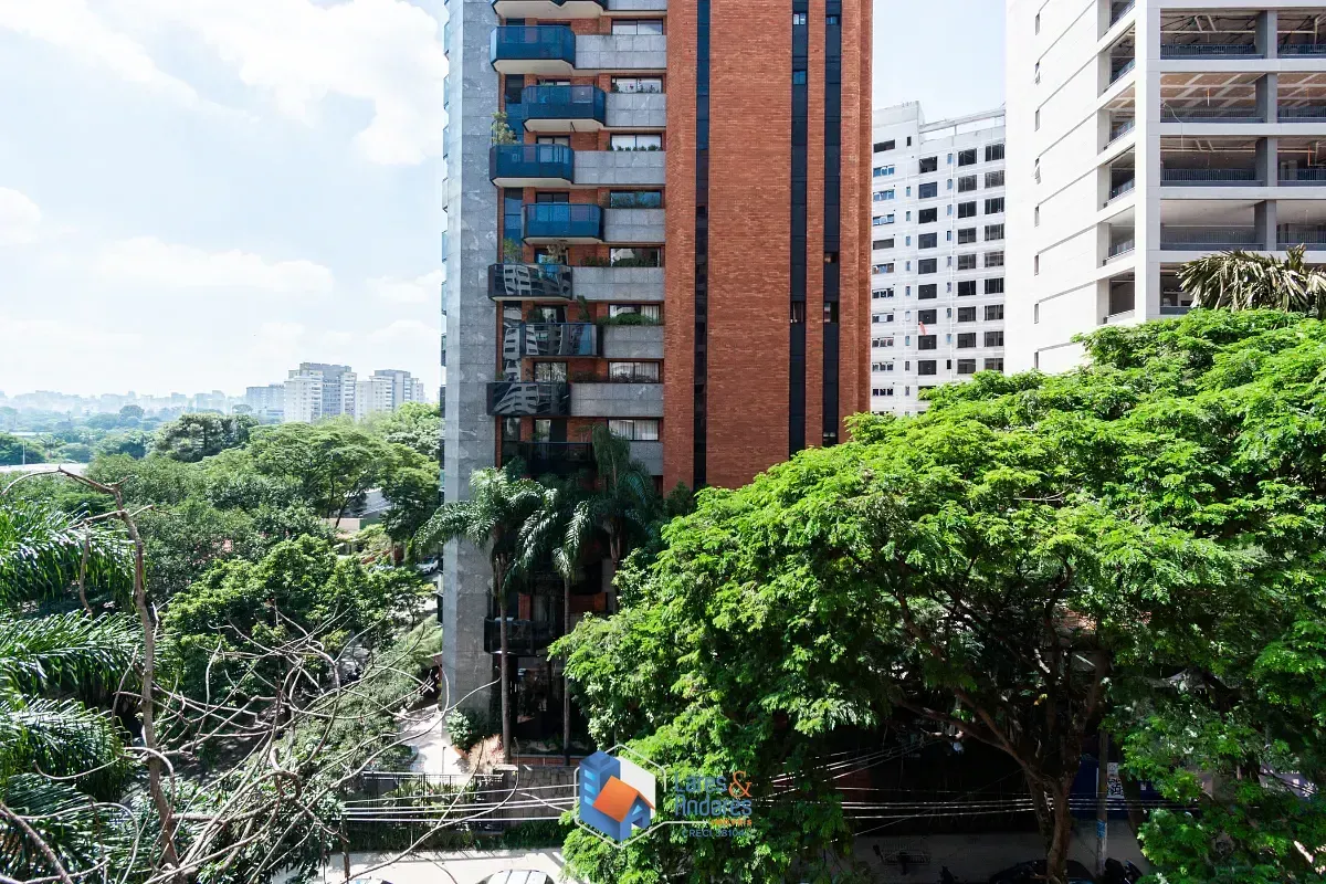 Imagem Apartamento para venda em Moema com 4 quartos, sendo 3 suítes, 222m²