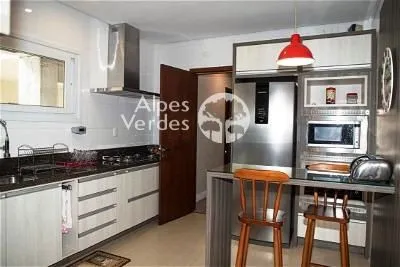 Imagem Casa com 6 quartos, 510m2, à venda em Canela, Centro