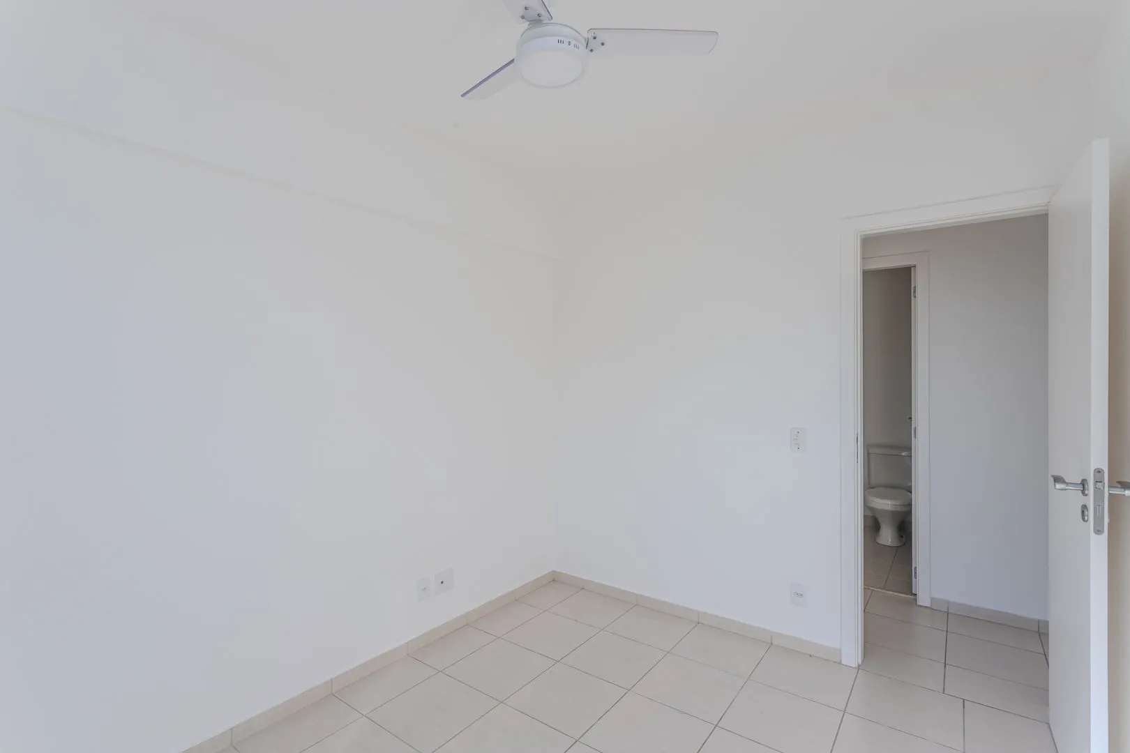 Imagem Apartamento de 3 dormitórios vaga e infra DESOCUPADO