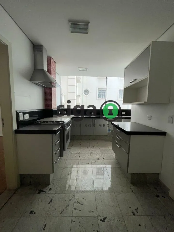 Imagem Apto com 204m², com 3 quartos, sendo 1 suite, 1 vaga, nos Jardins, SEM MOBILIA para LOCAÇÂO e VENDA