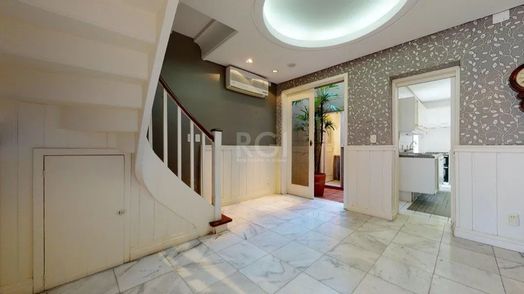 Imagem Casa para Venda - 130m², 3 dormitórios, sendo 1 suites, Cidade Baixa