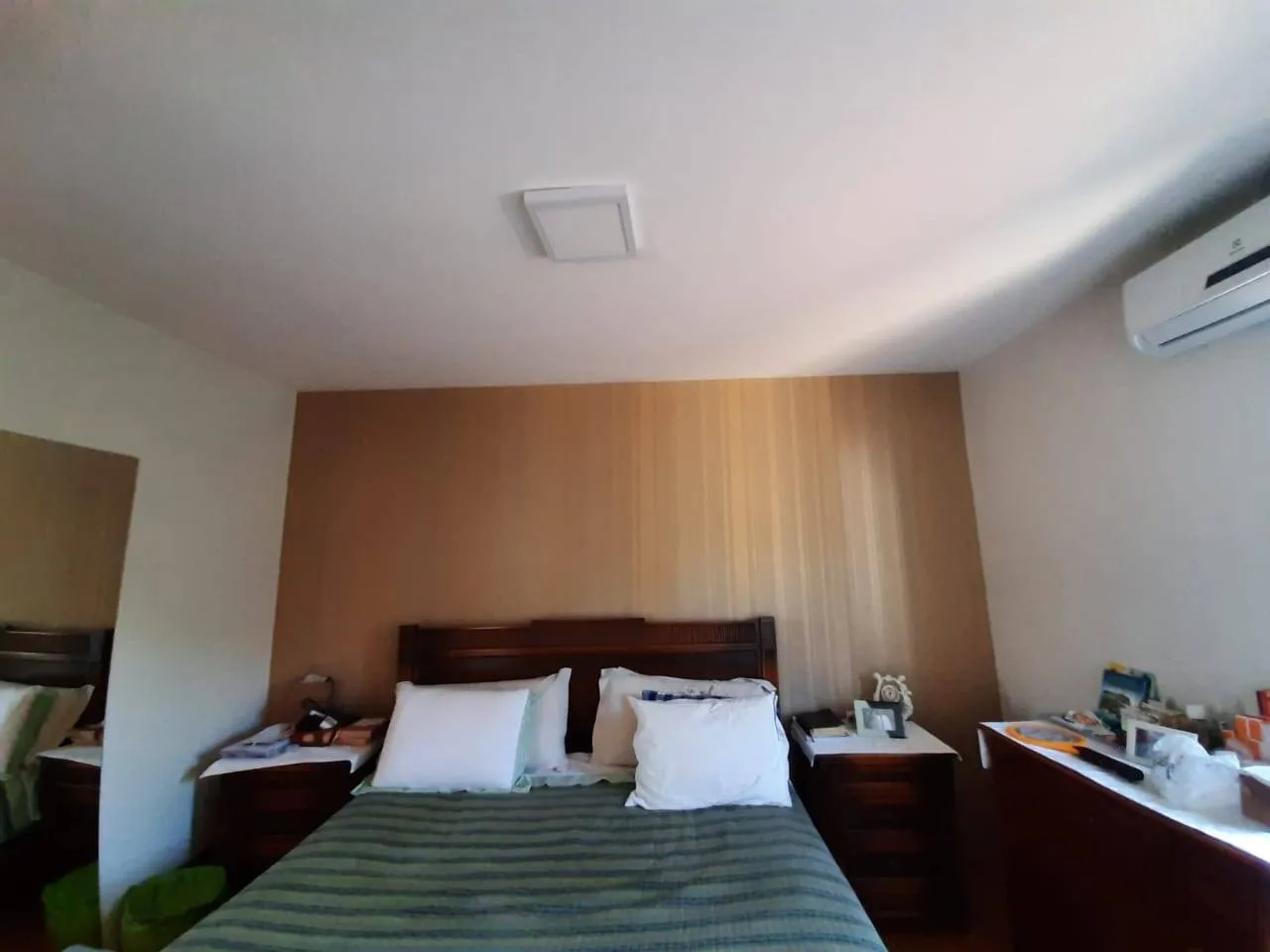 Imagem Sobrado de 387m² Localizado no Alphaville Residencial 3 - Santana de Parnaíba/SP!