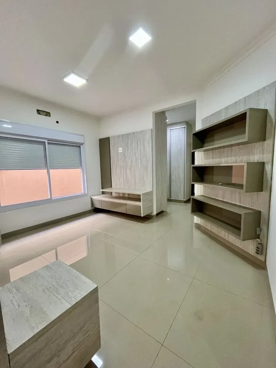 Imagem Casa com 3 Quartos à Venda, 220 m² em Setor Morada do Sol - Rio Verde