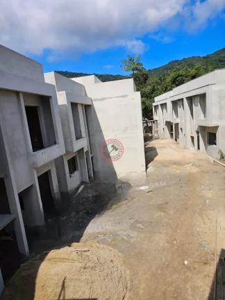 Imagem CASAS EM CONDOMINIO A 300METROS DA PRAIA COM ESCRITURA DEFINITIVA 4 SUITES EM CONSTRUÇAO ULTIMAS UNIDADES