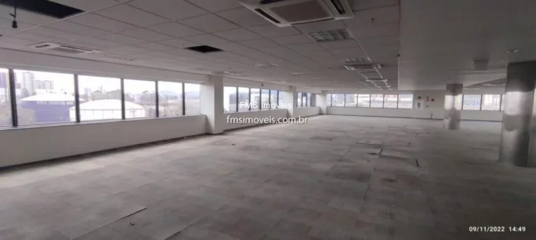 Imagem Conjunto Comercial de Alto Padrão com 641,50 m², 4 Banheiros e 18 Vagas de Garagem no Tamboré, Barueri-SP!