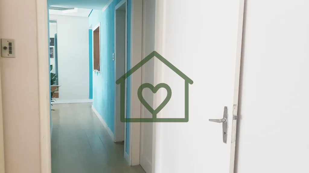 Imagem Apartamento no bairro São Sebastião, amplo, iluminado e muito bem localizado. Situado no térreo, ...