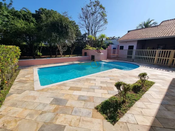 Imagem Mansão térrea de alto padrão à venda, 3 lotes de terrenos, com edículas