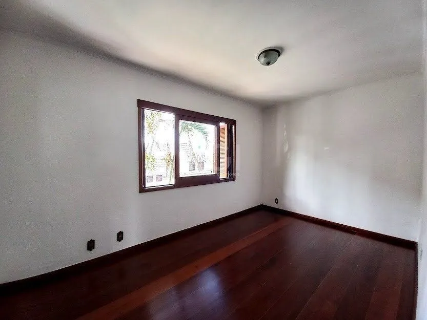 Imagem Casa para Venda - 224m², 3 dormitórios, sendo 1 suites, 3 vagas - Santana