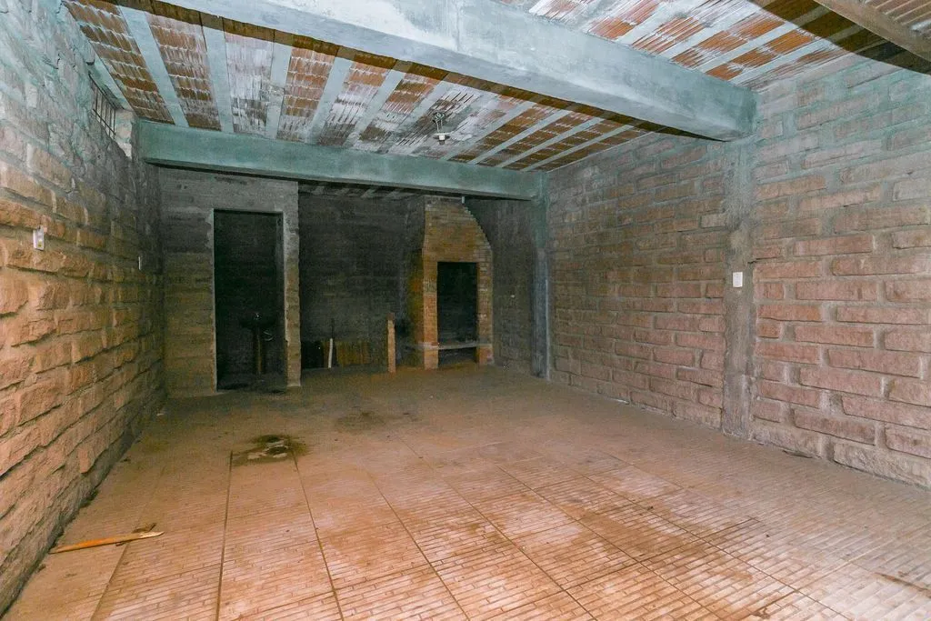 Imagem Casa de 2 dormitórios à venda Bairro no Vila Nova - Porto Alegre