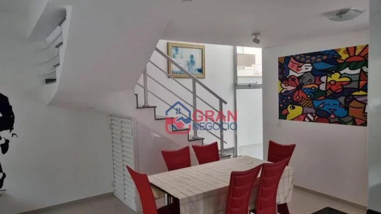 Imagem Sobrado mobiliado com piscina