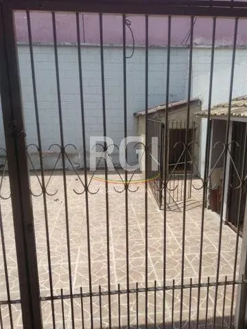 Imagem Sobrado para Venda - 204m², 3 dormitórios, sendo 1 suites, 2 vagas - Sarandi