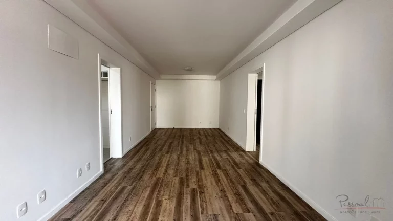 Imagem Apartamento com 93m² de área privativa, semimobiliado, 3 dormitórios (sendo 1 suíte), 1 banheiro...