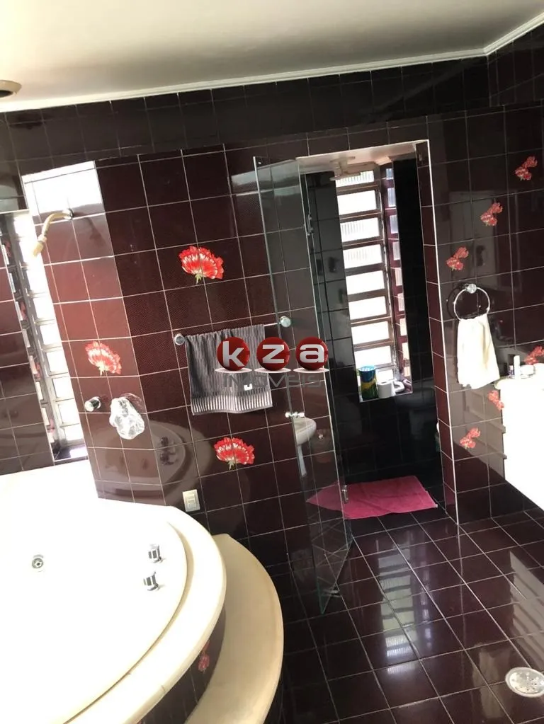 Imagem Luxuosa Casa em Condomínio à Venda em Campinas-SP, Barão Geraldo: 4 Quartos, 4 Suítes, 3 Salas, 8 Banheiros, 4 Vagas de Garagem, 880m².