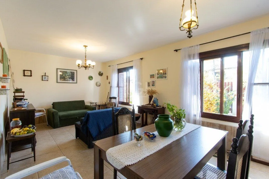 Imagem Casa para Venda - 111m², 3 dormitórios, sendo 1 suites, 1 vaga - Espirito Santo