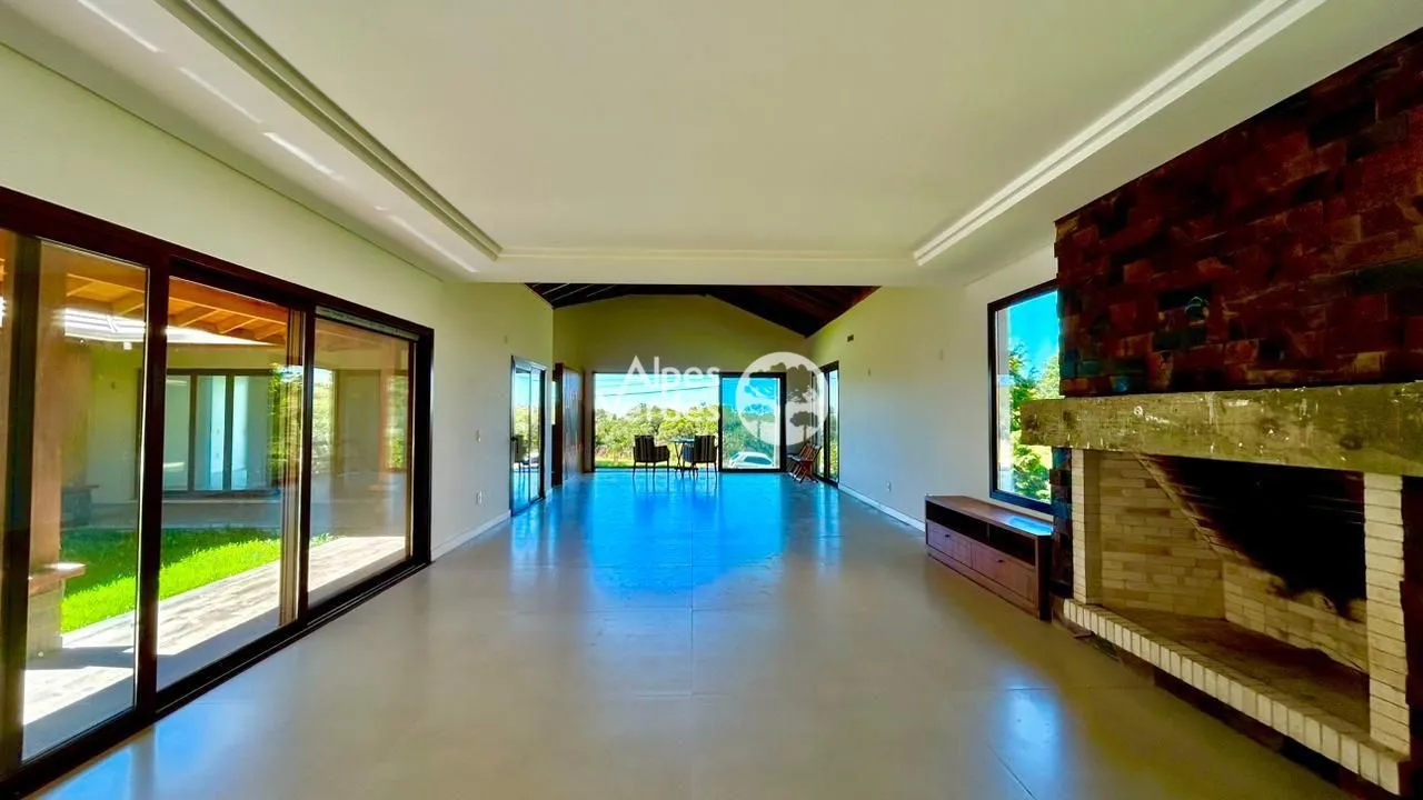 Imagem Vende-se Casa de Alto Padrão, Condomínio Laje de Pedra