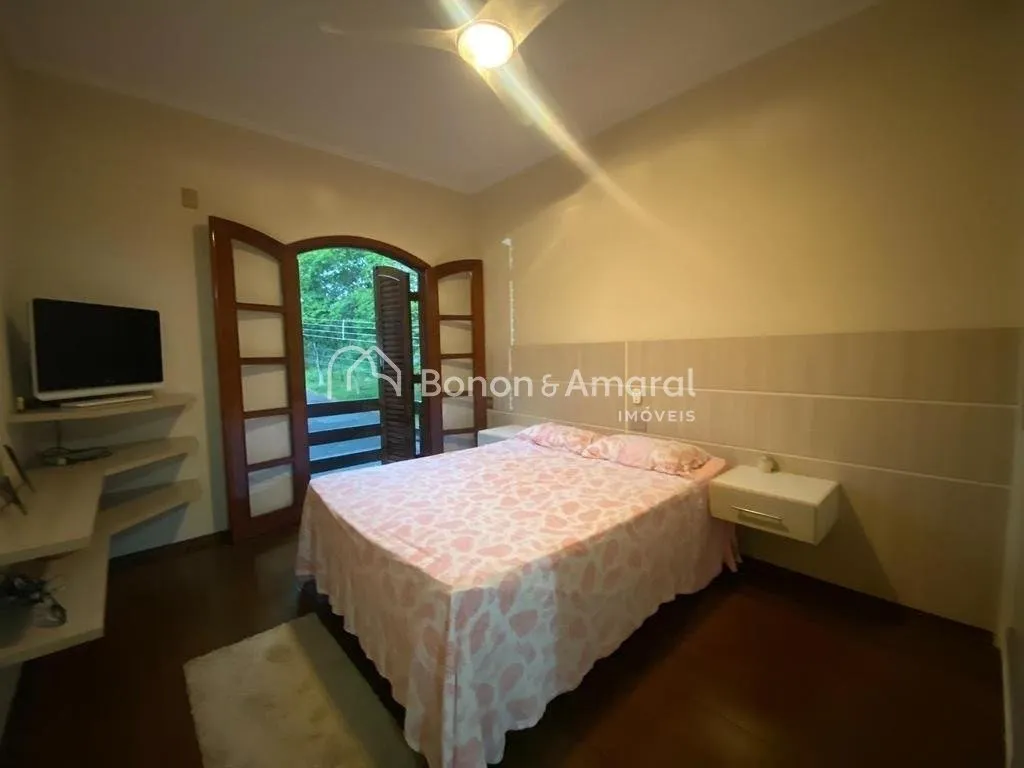 Imagem Casa com 4 Quartos e 6 banheiros à Venda, 360 m² por R$ 1.100.000