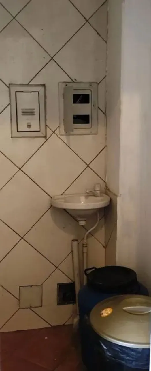 Imagem Salão Comercial de Alto Padrão para Locação na Vila Carvalho, Sorocaba-SP: 1 Sala, 2 Banheiros, 160m² de Área