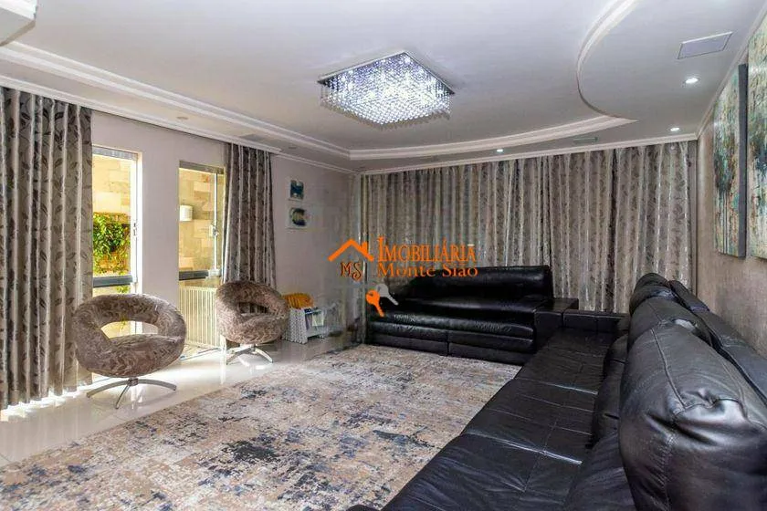 Imagem Sobrado com 3 dormitórios à venda, 200 m² por R$ 1.100.000,00 - Cocaia - Guarulhos/SP