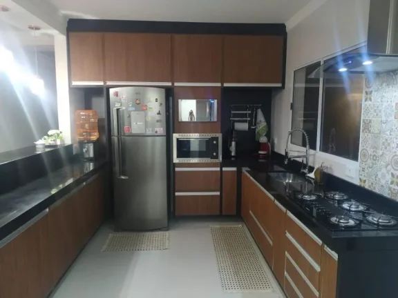Imagem Sobrado para Venda por R$990.000,00 com 500m², 4 dormitórios, 2 suites e 2 vagas - Jardim jóia, Arujá / SP - Cód. BDI37421