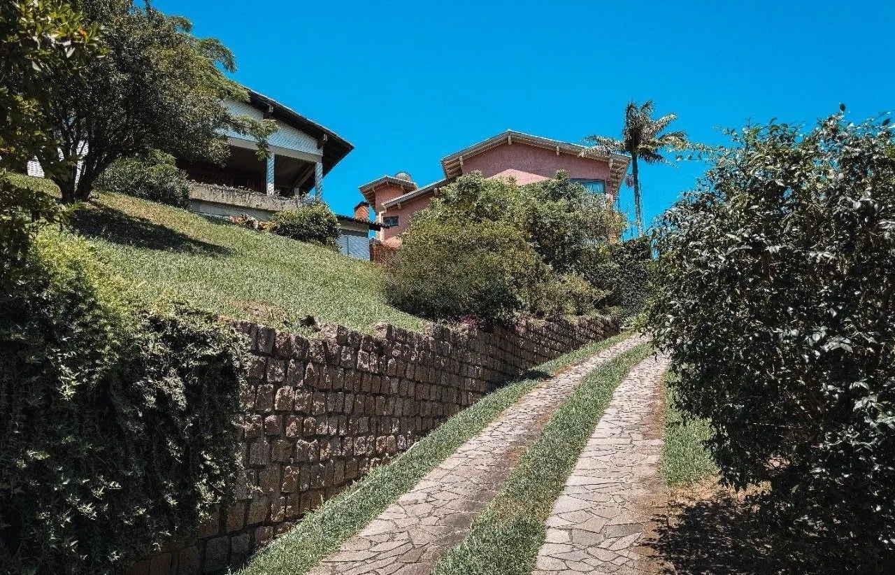 Imagem Casa bairro Sétimo Céu, 463m² privativos, vista privilegiada do Rio Guaíba em terreno de 1.423m².