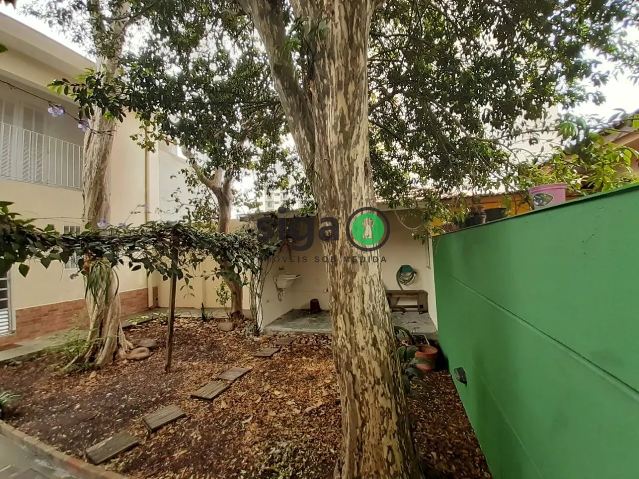 Imagem Casa para venda 6 dormitórios, 6 vagas em 500m² de terreno (10x50) - 450m² construídos