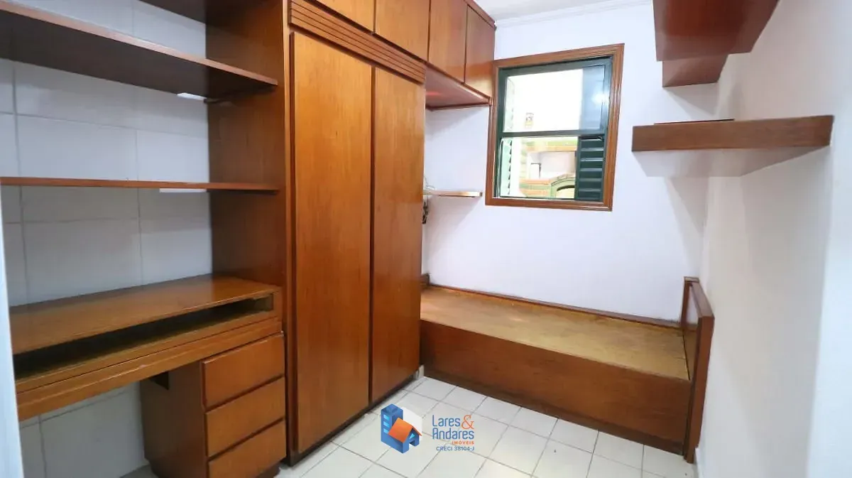 Imagem Casa para venda em Bortolândia com 4 quartos, sendo 1 suíte, 188m²