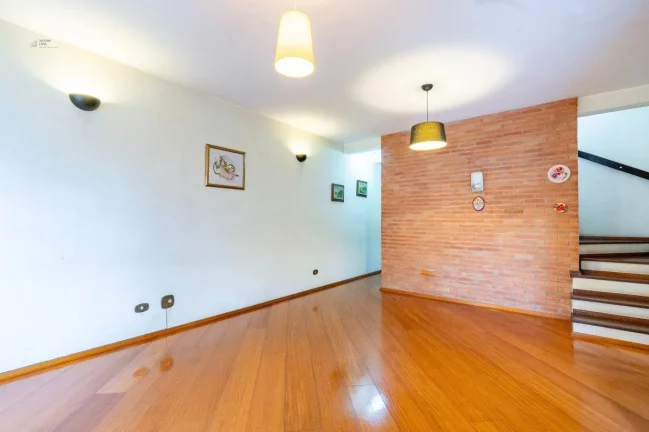 Imagem Casa Sobrado no Alto da Lapa 191m² com3 Dormitórios (1 Suíte) com versátil casa no fundo do terreno ( home office) e 2 vagas
