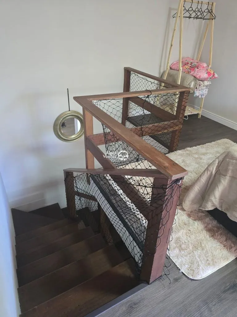 Imagem VENDE-SE APARTAMENTO DUPLEX MOBILIADO, NO CENTRO DA CIDADE DE CANELA.