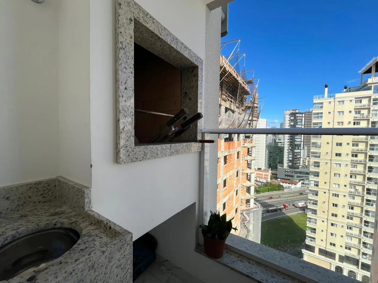 Imagem Apartamento com vista para o mar à venda com 68m2 por R$ 996.600,00