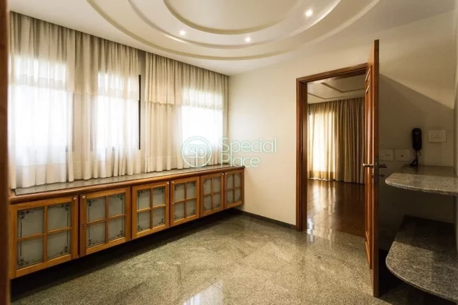 Imagem 235 metros 4 dormitórios 4 suítes 6 banheiros 4 vagas Piscina aquecida Espaço zen Hidromassagem A...