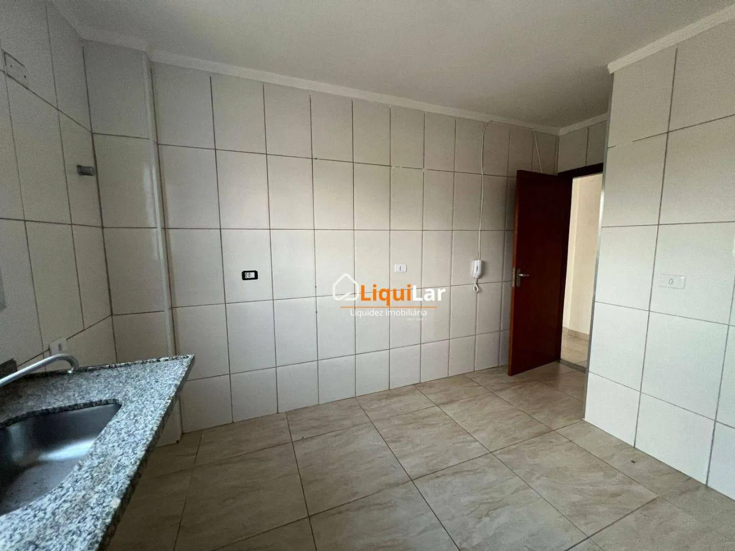 Imagem Apartamento para Locação no Edifício Pernambuco com 77 m², 3 Quartos, Suíte e 2 Vagas