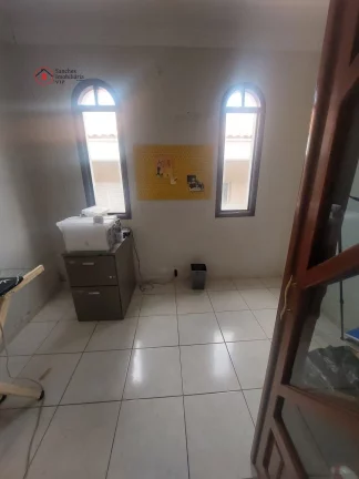 Imagem Sobrado a venda na Vila Zelina, a 9 minutos a p?(C) do Metrô Vila Prudente. 3 dormitórios, 1 com closet, 2 vagas de garagem cobertas, portão automático.