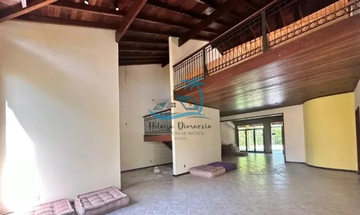 Imagem Casa de alto padrão à venda em condomínio fechado (Jardim Costa Azul) em Ubatuba
